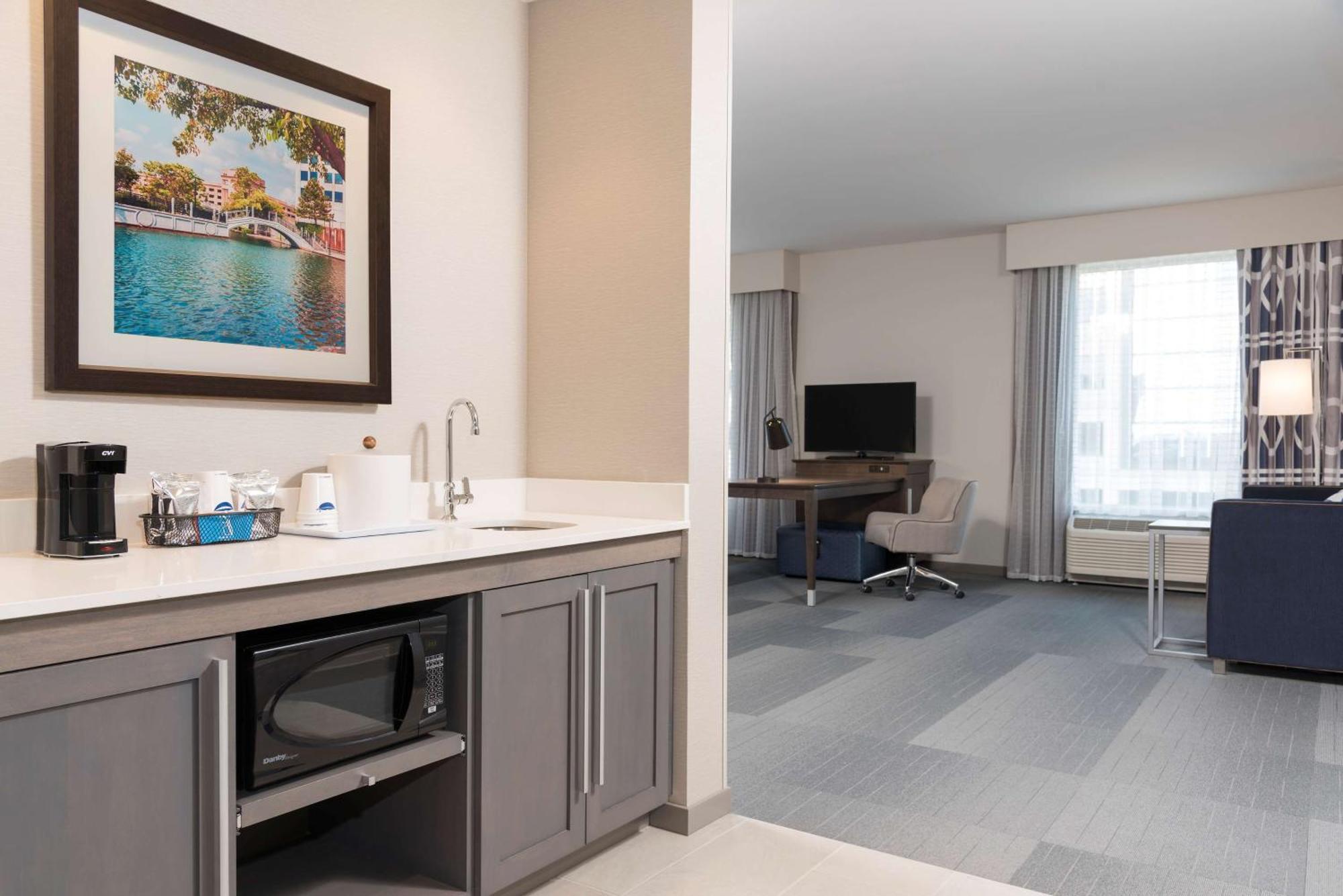 Hampton Inn & Suites Indianapolis-Keystone, In Exteriör bild